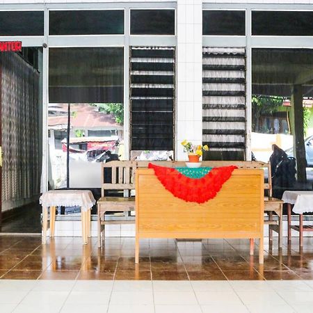 Spot On 91212 Hotel Kelimutu Kupang  Esterno foto