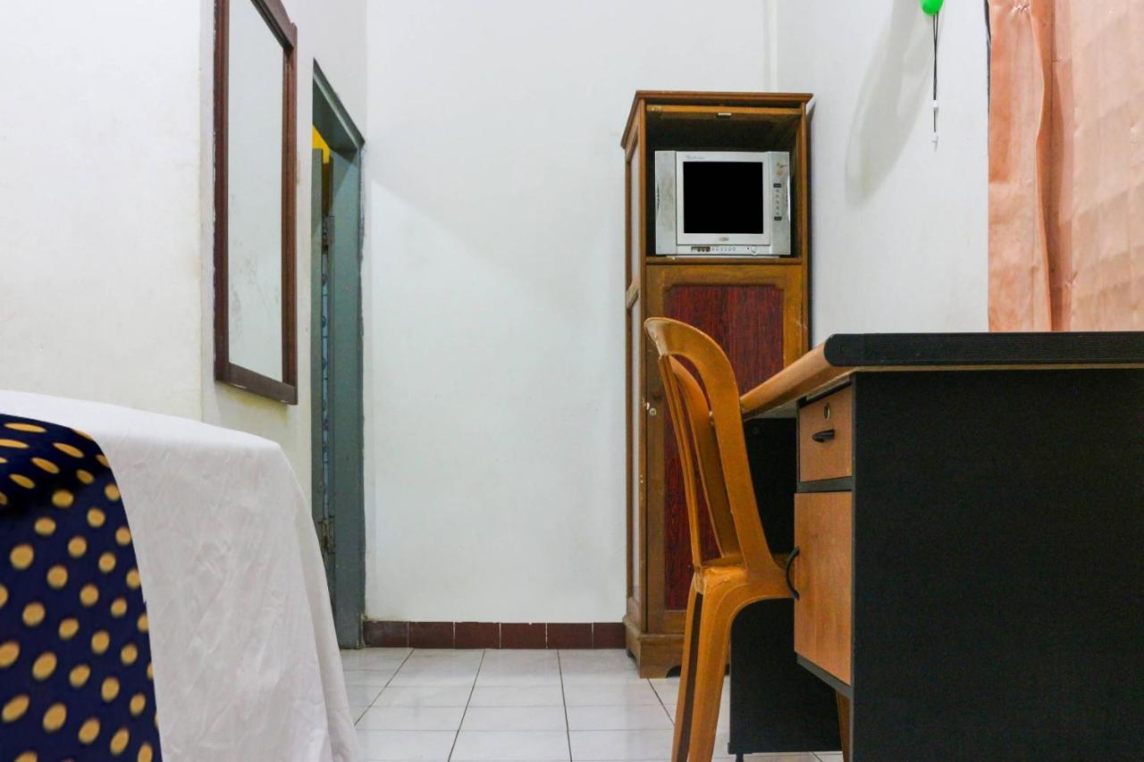 Spot On 91212 Hotel Kelimutu Kupang  Esterno foto
